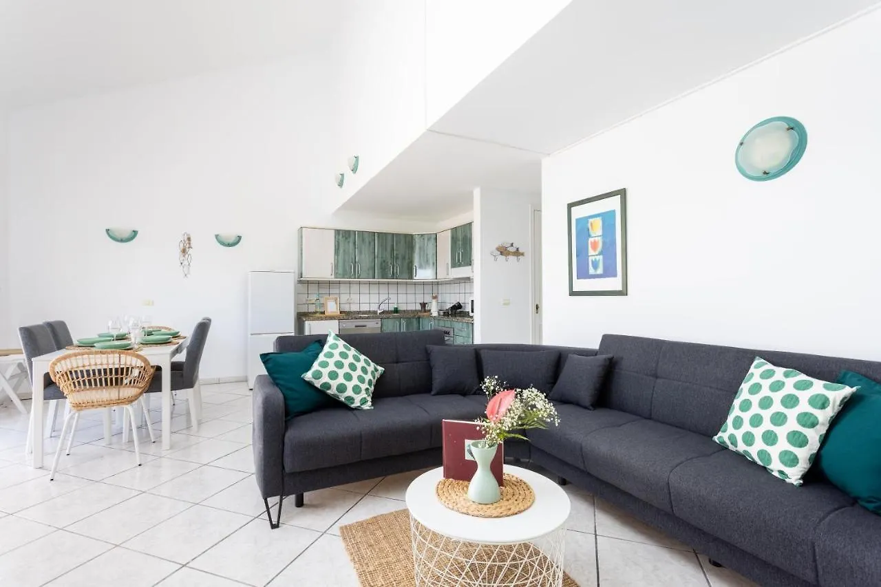 Casa Naranja: Family-Friendly Villa with Heated Pool and BBQ Poris de Abona 0*,